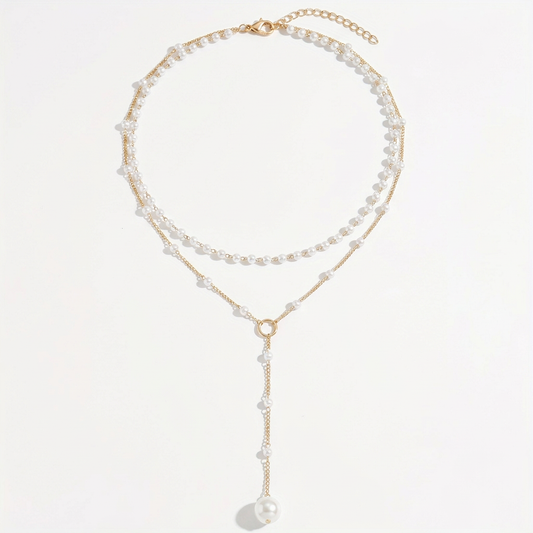 Product-only necklace photo on white
